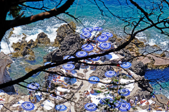 Fröhliche Schattenspender auf Capri Fröhliche Schattenspender auf Capri