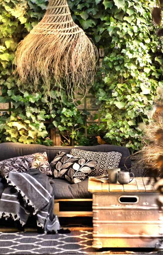 ⊛ feiaaaaab‘nd ⊛ ⊛ feiaaaaab‘nd ⊛