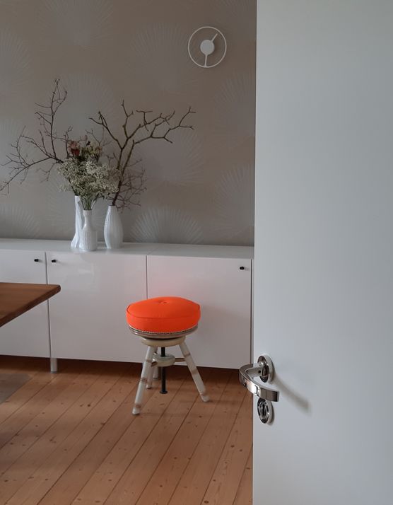 Der Alte Klavierhocker im Der Alte Klavierhocker im