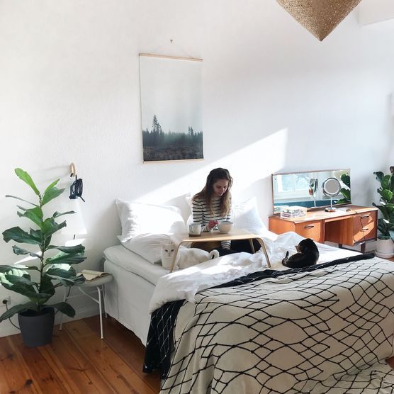 Frühstück im Bett Frühstück im Bett