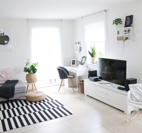 Arbeitsplatz im Wohnzimmer Arbeitsplatz im Wohnzimmer