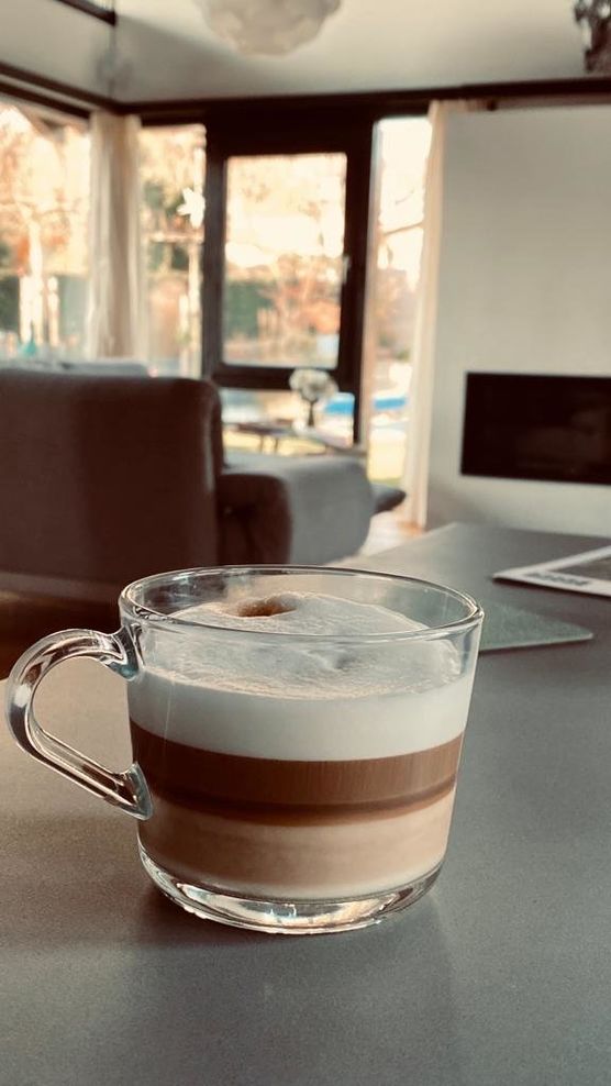 Kaffeepause.....
Eigentlich haben wir mir Kaffeepause.....
Eigentlich haben wir mir