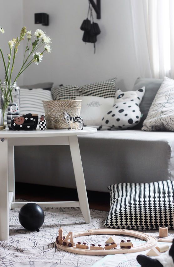 Leben mit Kindern im Wohnzimmer Leben mit Kindern im Wohnzimmer