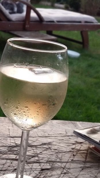 Sommerabend im Pavillon Sommerabend im Pavillon