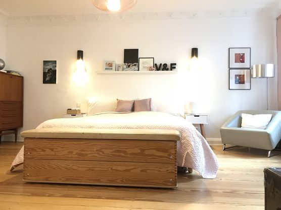 Schlafzimmer in puderrosa Schlafzimmer in puderrosa