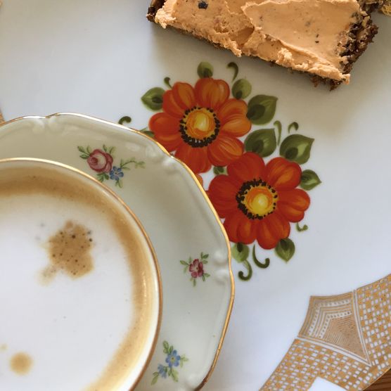 Altes geerbtes Porzellan. Ein Altes geerbtes Porzellan. Ein