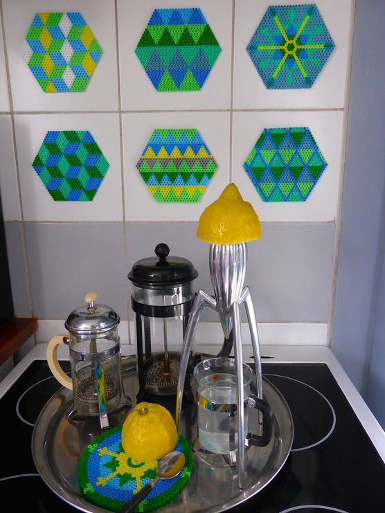 Küchenfliesen etwas aufgepeppt. Küchenfliesen etwas aufgepeppt.