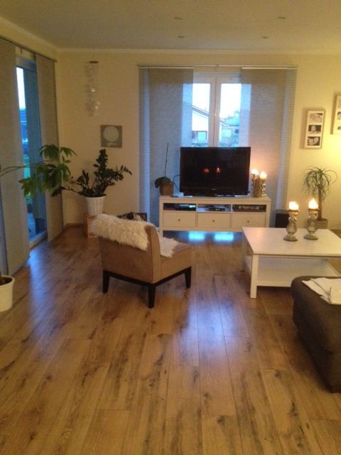 ***Einblick ins Wohnzimmer*** ***Einblick ins Wohnzimmer***