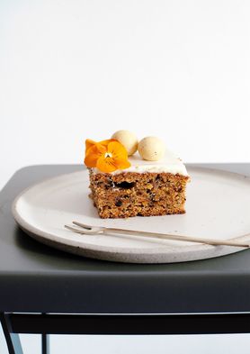 Einstimmung auf den Herbst: Saftiger Möhrenkuchen mit Ingwer und Sauerrahm von Houseno44