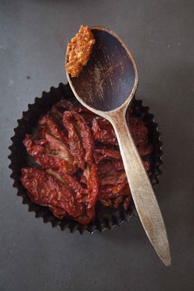 Mediterraner Brotaufstrich – Ein sommerliches Rezept von Houseno44