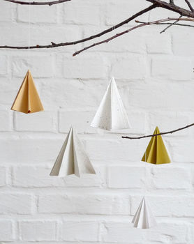 Bastelspaß mit der Familie: 10 DIY-Ideen für Weihnachtsdeko aus Papier