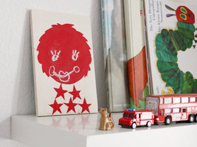 Wandgestaltung Kinderzimmer: Ein Gesicht aus Tafelfarbe 