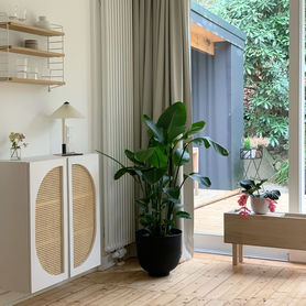 Der Schrank hängt wieder