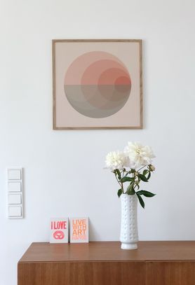 Die Pfingstrosen blühen.