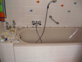 Meine Badewanne nicht wirklich schön die Farbe
