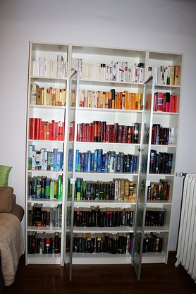 Bücherregal