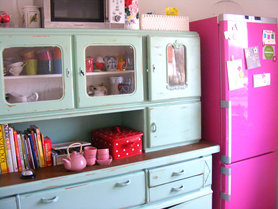 alter Küchenschrank