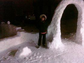 Winter-Bar aus Schnee