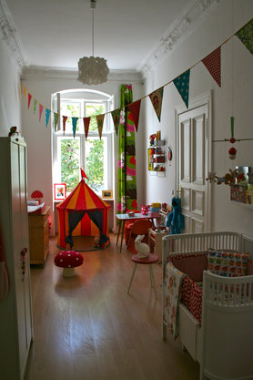 Zirkuszelt im Kinderzimmer