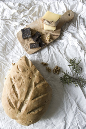 Kartoffel-Walnuss Brot mit einem Hauch vom Rosmarin