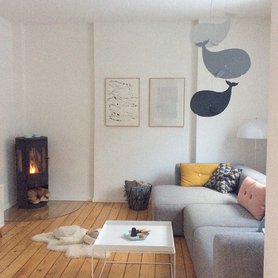 Draußen Schneegestöber und drinnen Ofenfeuer