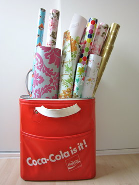 Geschenkpapierhalter