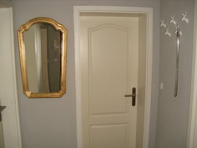 Flur gestrichen, neuer Garderobe