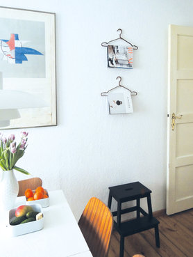 Bügel an der Wand II