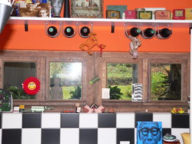 alte Kellerfenster Küchenseite