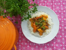 Mittagessen auf dem Balkon