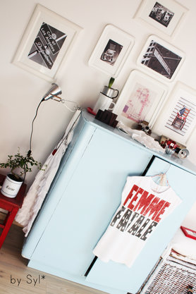 Schlafzimmerschrank in retroblue