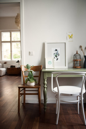 Thonet 209 am grünen Tisch