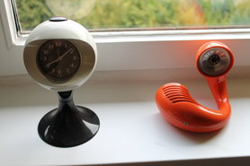 Space Age Clock / Toot a loop Radio