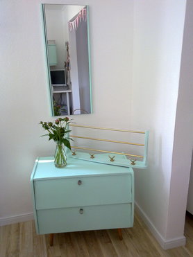 alte Garderobe aus den 50er o. 60er Jahren
