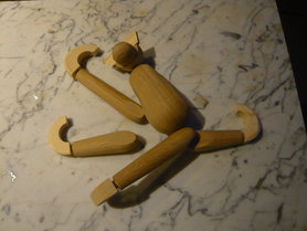 Alle 4 von sich gestreckt