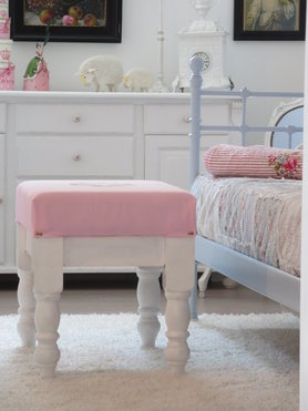 Alles selbstgemacht, Möbel, Bilder, Kissen u.s.w.