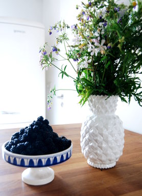 Blumen und Brombeeren