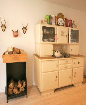 Alter Küchenschrank