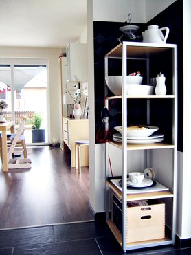 Offenes Küchenregal