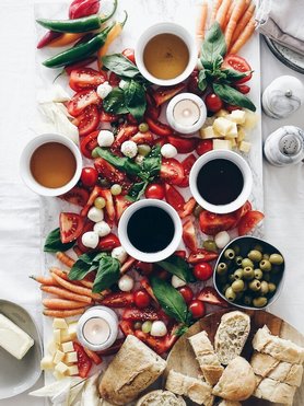 {Selbstmach-Salatplatte mit Essig-Tasting...}