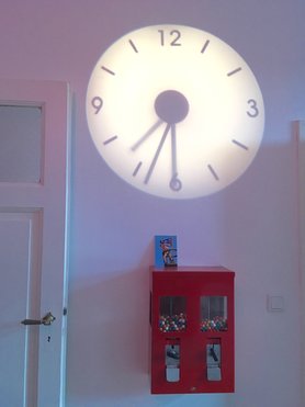 Ein Kaugummiautomat in der Küche 