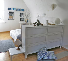 Möbelumstellen im Schlafzimmer