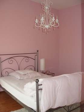 Schlafzimmer rosa Kronleuchter