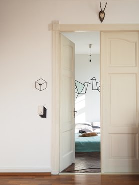 Blick ins sonnige Schlafzimmer