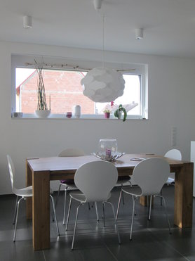 Platznehmen....auf neuen Stühlen