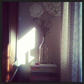 Schnapsflasche mit Winterspaziergangsbeute ☺️