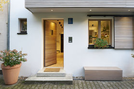 Willkommen! Kommt herein in