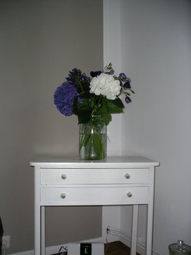 Altes Nähtischen von Oma..