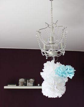 Bommel im Schlafzimmer