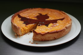 Kürbiskuchen mit Fledermaus